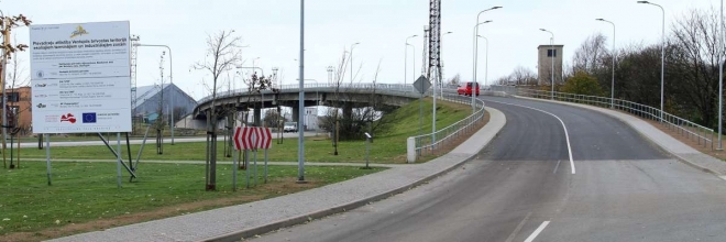 Atjaunots satiksmes pārvads pār Dzintaru ielu Ventspilī 