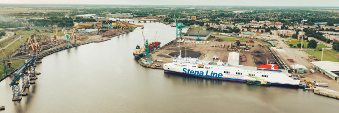 Parakstīts līgums par pirmo kuģu elektrotīkla pieslēguma punkta izbūvi Ventspils brīvostā